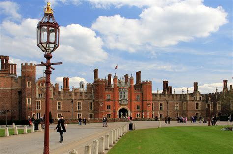 tudor's house hampton court